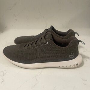 Peter Miller Hyperlight Glide Sneaker size 10 retail $198